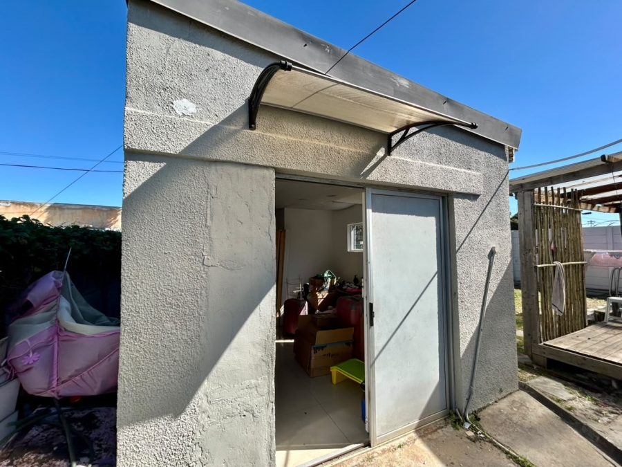 3 Bedroom Property for Sale in Ruyterwacht Western Cape
